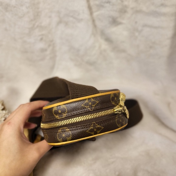 Authentic Louis Vuitton Gange bum bag Fanny pack - Picture 3 of 16